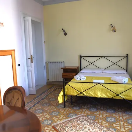 La Casa Di Rosa Alloggio in famiglia *