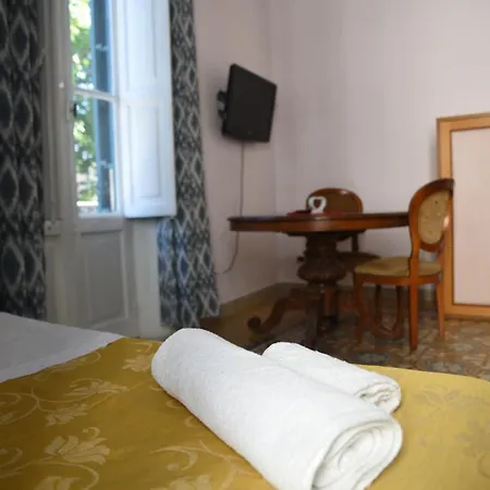 La Casa Di Rosa Проживание в семье Мессина